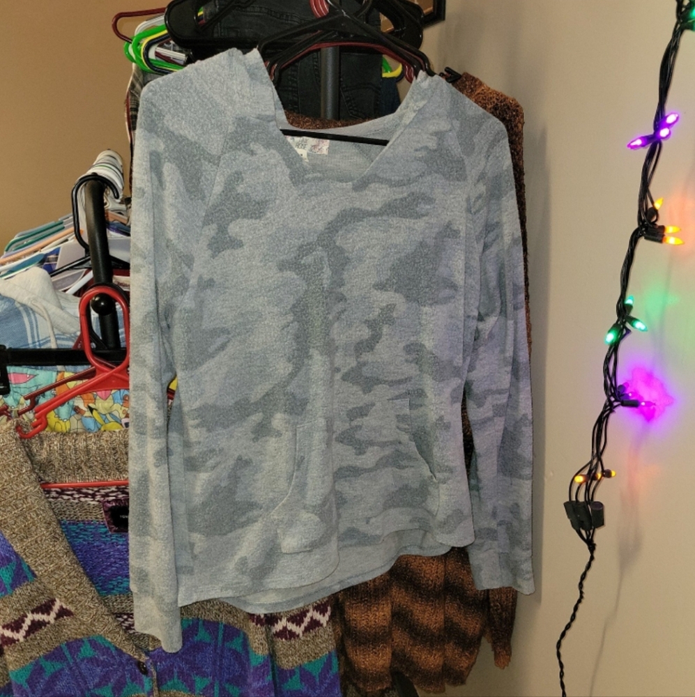 🎉 BACK TO SCHOOL SALE🎉Camouflage sweater hoodie